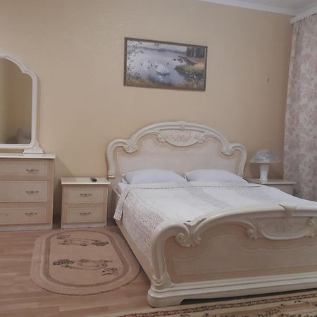Villa Celebrity Kam'janec'-Podil's'kyj Esterno foto