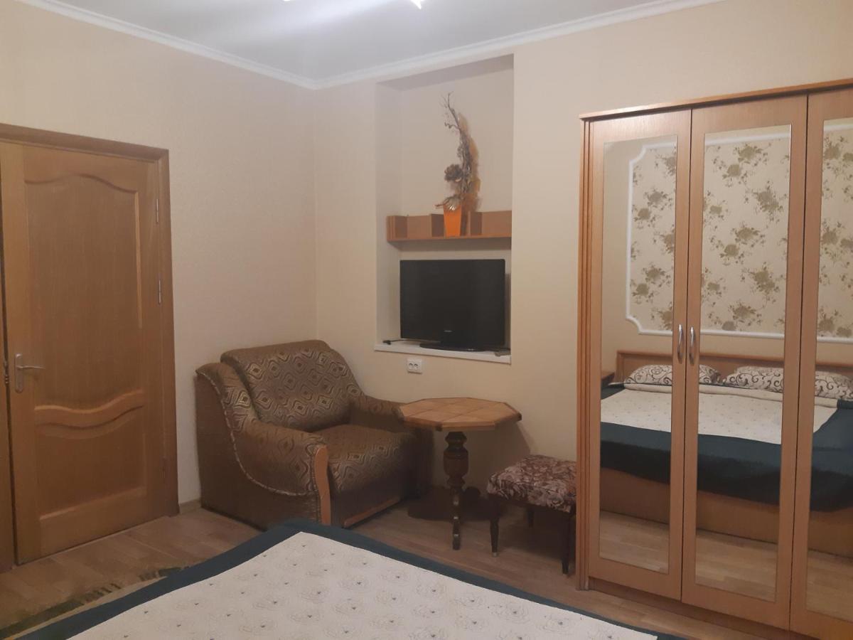 Villa Celebrity Kam'janec'-Podil's'kyj Esterno foto