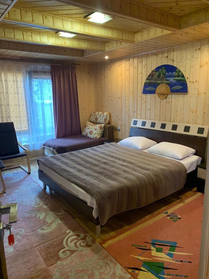 Villa Celebrity Kam'janec'-Podil's'kyj Esterno foto