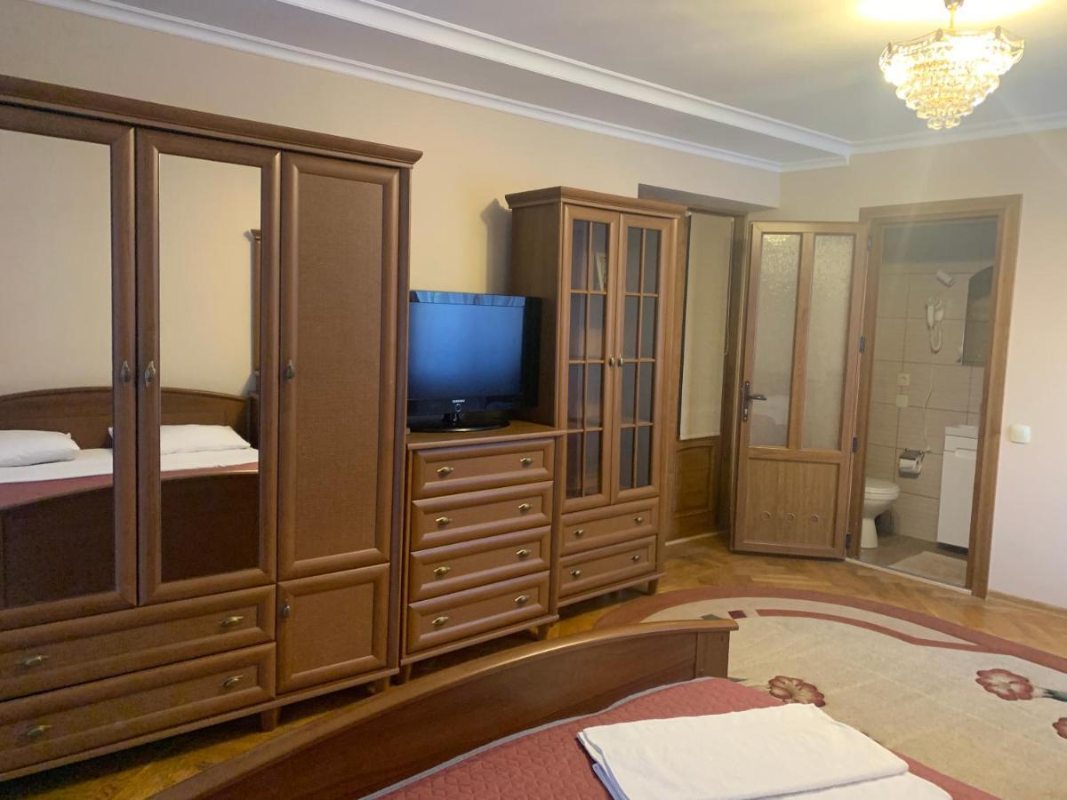 Villa Celebrity Kam'janec'-Podil's'kyj Esterno foto