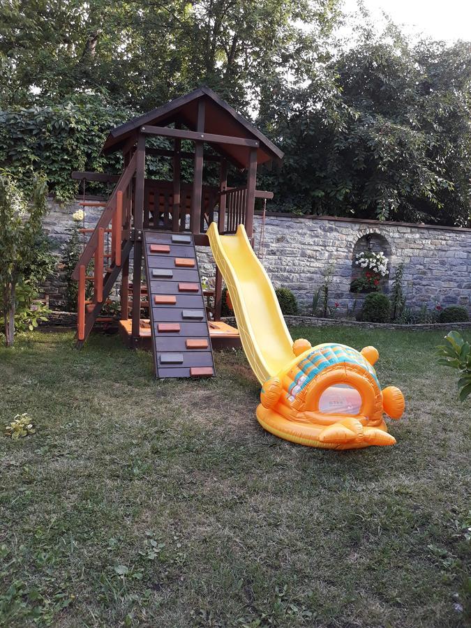Villa Celebrity Kam'janec'-Podil's'kyj Esterno foto